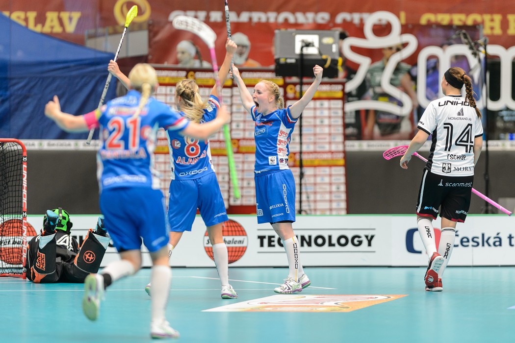 CHAMPIONS CUP 2015 WOMEN -  KAIS Mora IF vs Classic - 13:6