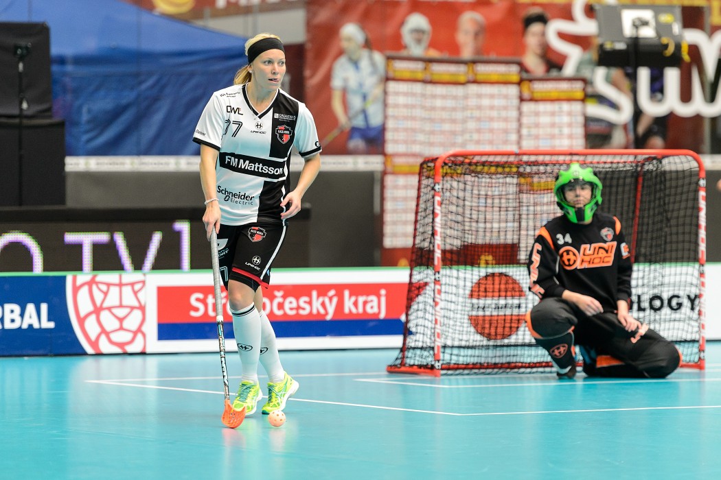 CHAMPIONS CUP 2015 WOMEN -  KAIS Mora IF vs Classic - 13:6