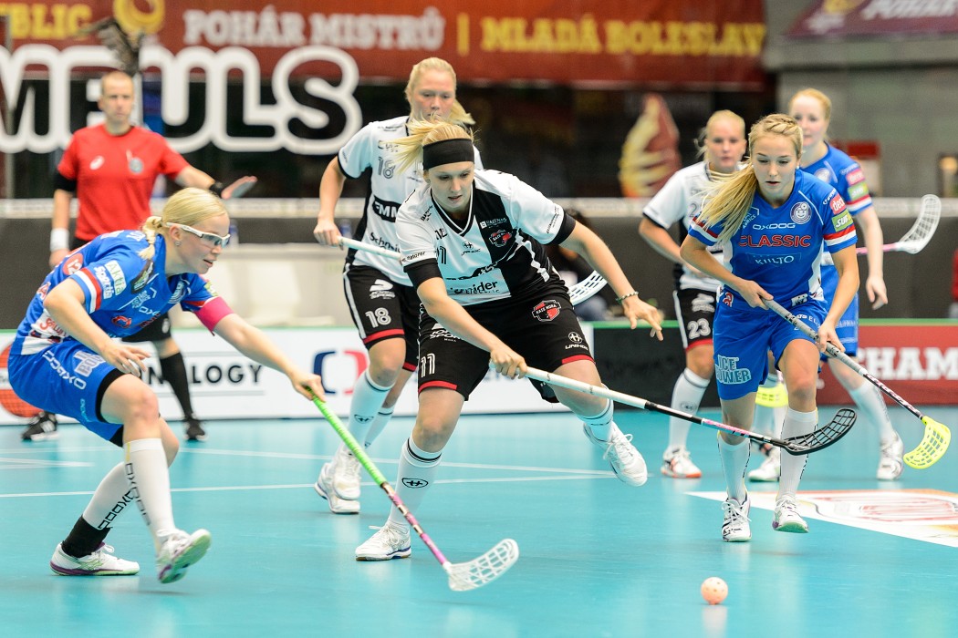CHAMPIONS CUP 2015 WOMEN -  KAIS Mora IF vs Classic - 13:6