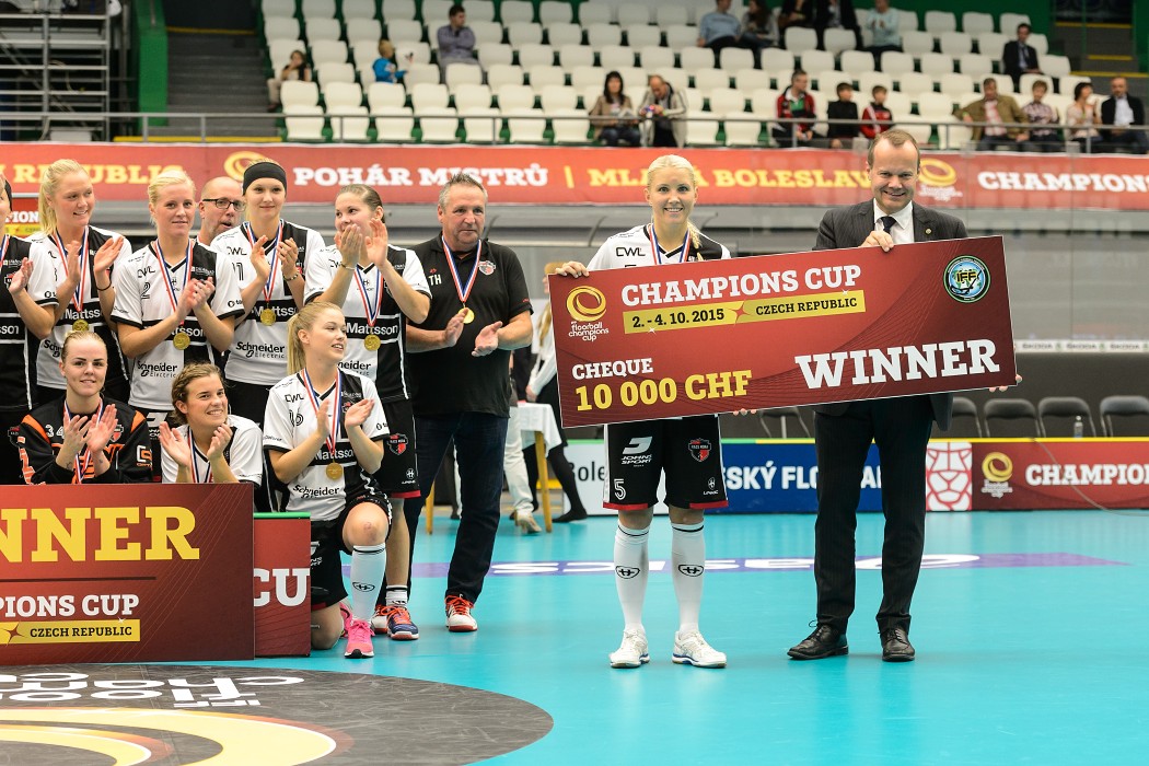 CHAMPIONS CUP 2015 WOMEN -  KAIS Mora IF vs Classic - 13:6