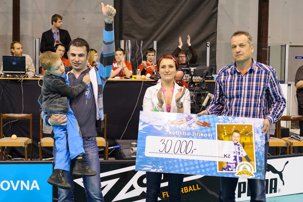 Euro Floorball Tour 2014 -  Czech Republic vs Switzerland - 8:7