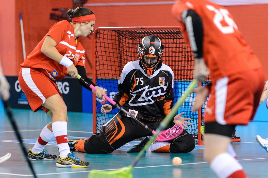 Euro Floorball Tour 2014 -  CZE WU19 vs FIN WU19 - 2:7
