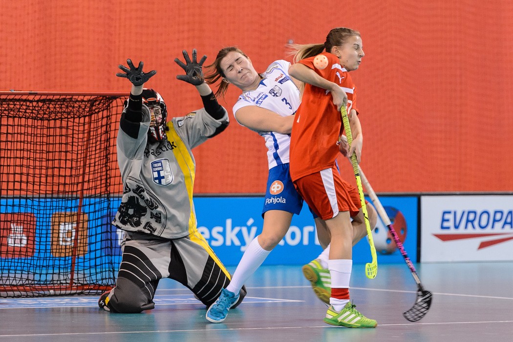 Euro Floorball Tour 2014 -  CZE WU19 vs FIN WU19 - 2:7