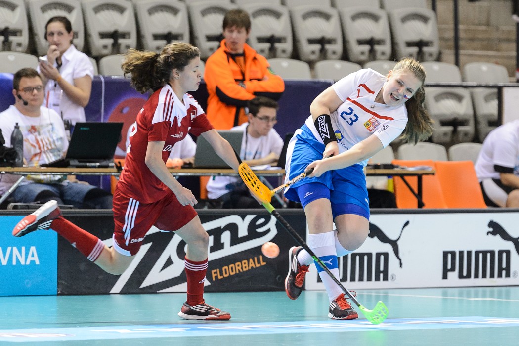Euro Floorball Tour 2014 -  CZE WU19 vs SUI WU19 - 3:2