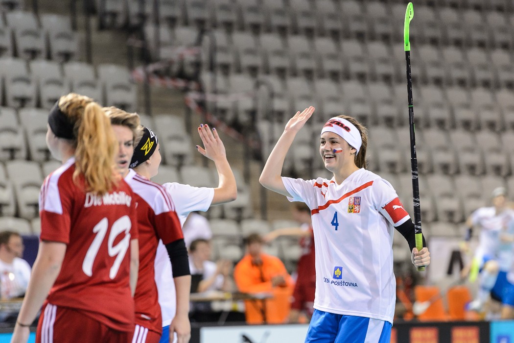 Euro Floorball Tour 2014 -  CZE WU19 vs SUI WU19 - 3:2