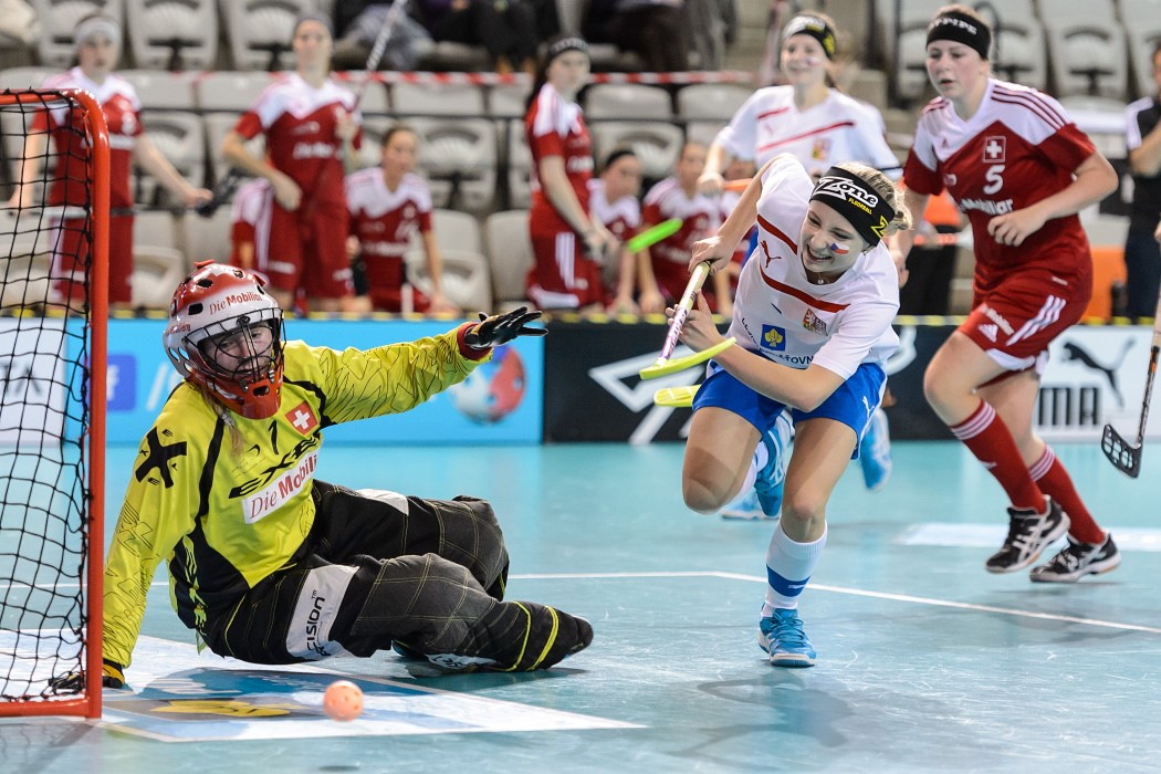 Euro Floorball Tour 2014 -  CZE WU19 vs SUI WU19 - 3:2