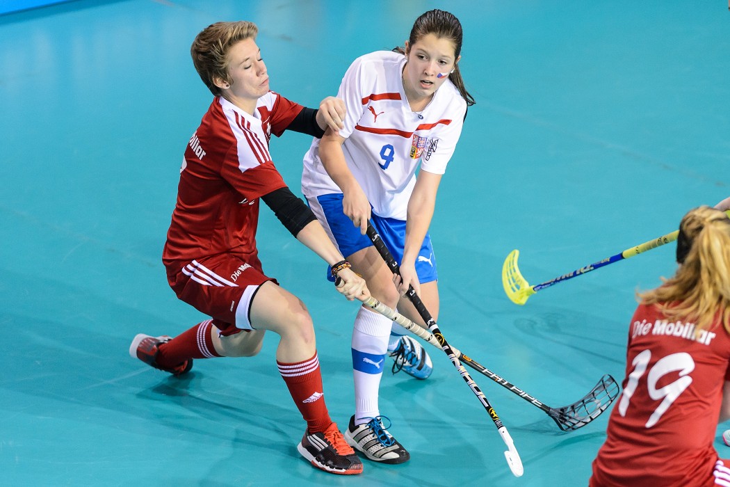 Euro Floorball Tour 2014 -  CZE WU19 vs SUI WU19 - 3:2