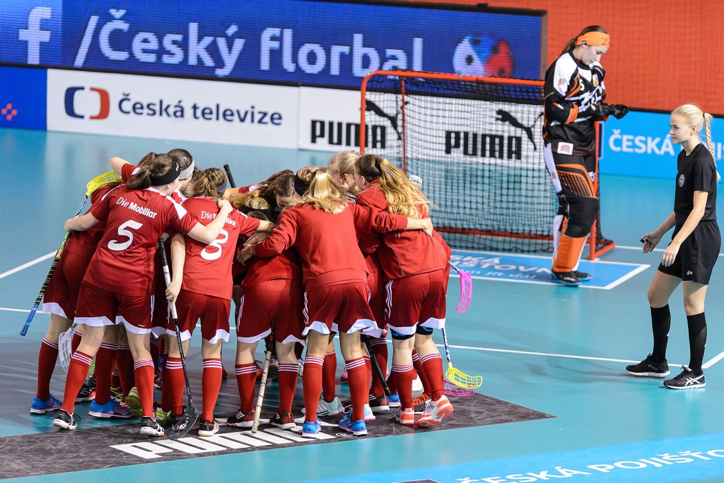 Euro Floorball Tour 2014 -  CZE WU19 vs SUI WU19 - 3:2