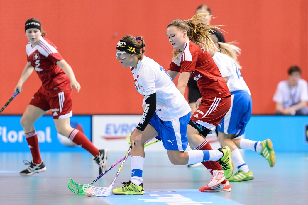 Euro Floorball Tour 2014 -  CZE WU19 vs SUI WU19 - 3:2