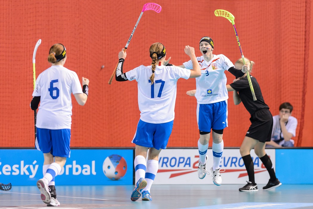 Euro Floorball Tour 2014 -  CZE WU19 vs SUI WU19 - 3:2