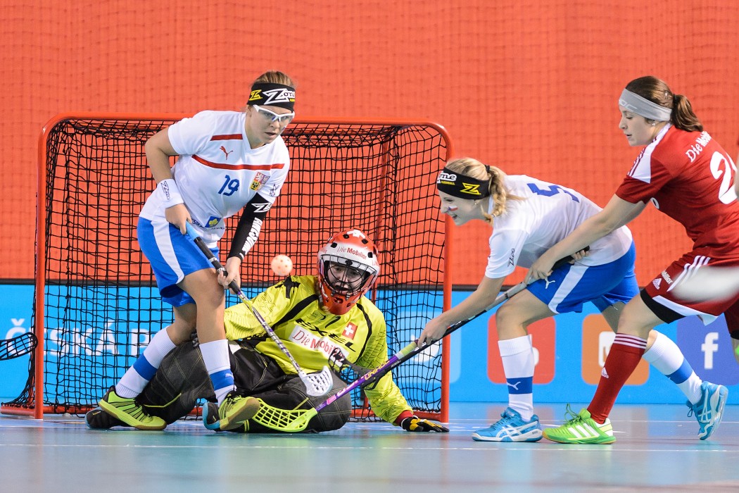 Euro Floorball Tour 2014 -  CZE WU19 vs SUI WU19 - 3:2