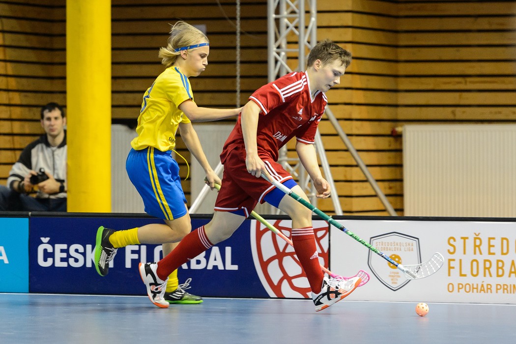 Euro Floorball Tour 2015 -  Switzerland U19 vs Sweden U19 - 7:11