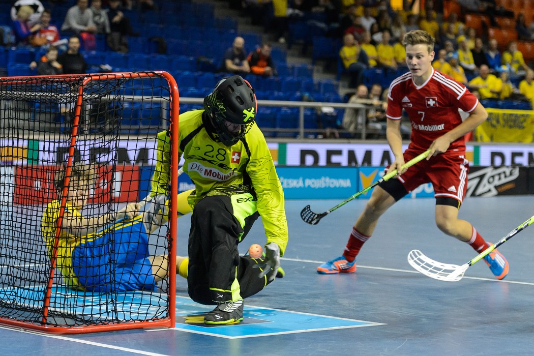 Euro Floorball Tour 2015 -  Switzerland U19 vs Sweden U19 - 7:11