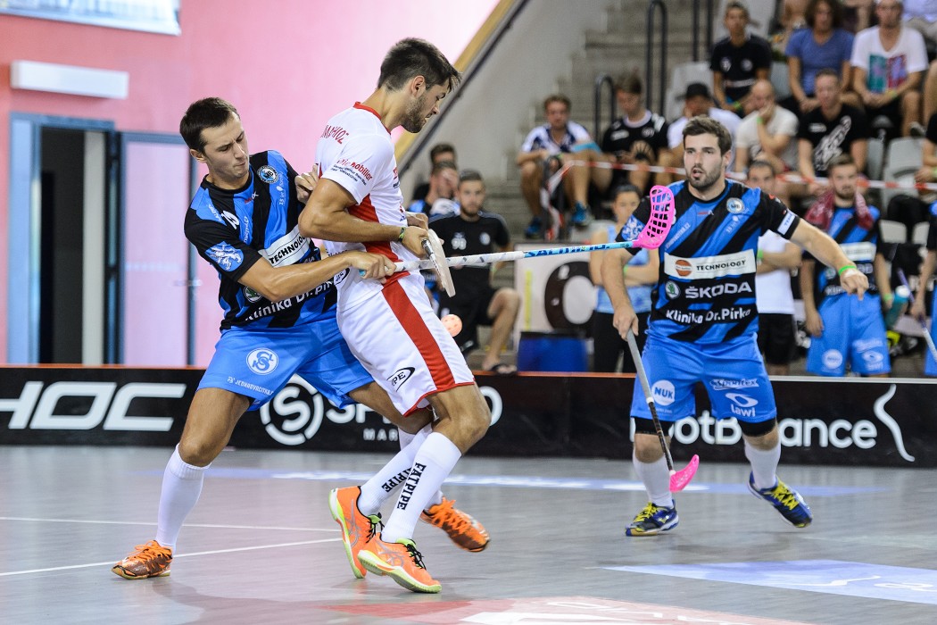 CZECH OPEN 2015 - semifinále - Floorball Köniz x Technology Fl