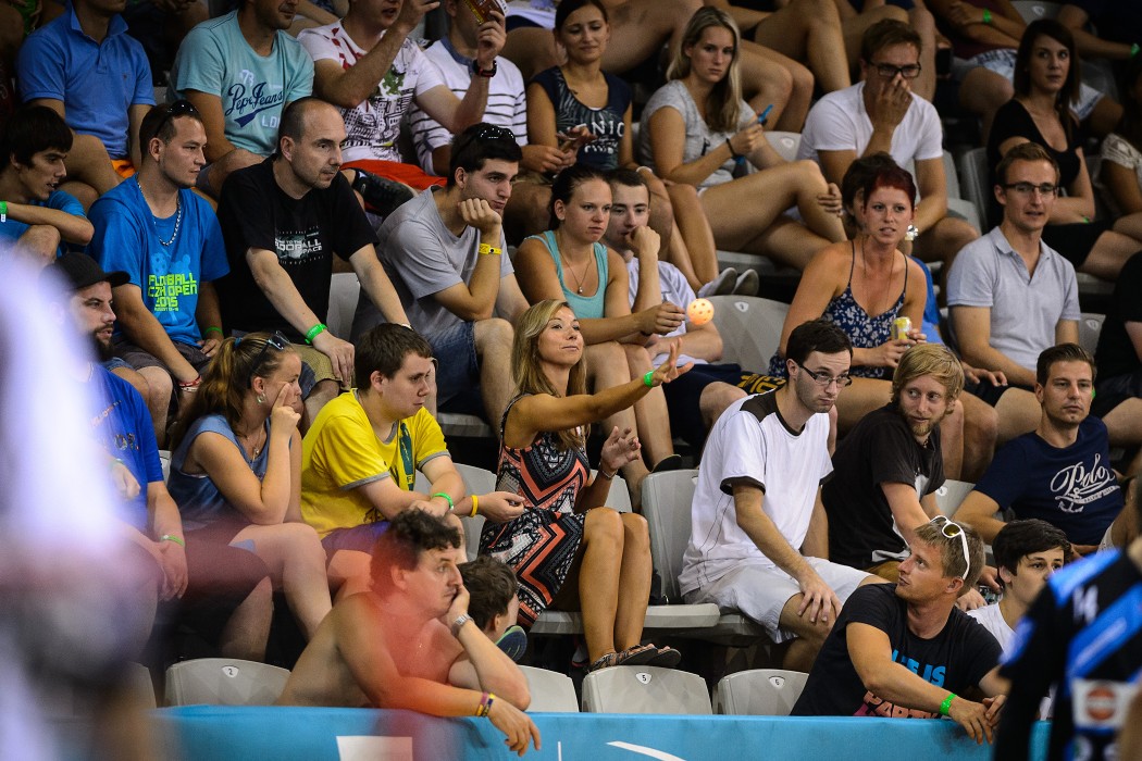 CZECH OPEN 2015 - semifinále - Floorball Köniz x Technology Fl