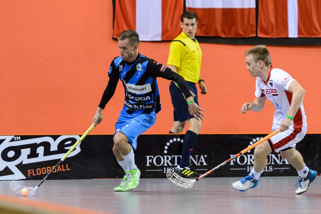 CZECH OPEN 2015 - semifinále - Floorball Köniz x Technology Fl