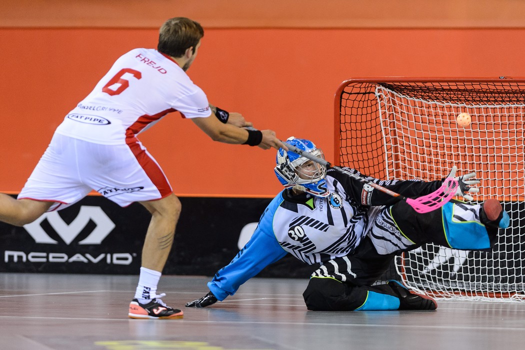 CZECH OPEN 2015 - semifinále - Floorball Köniz x Technology Fl